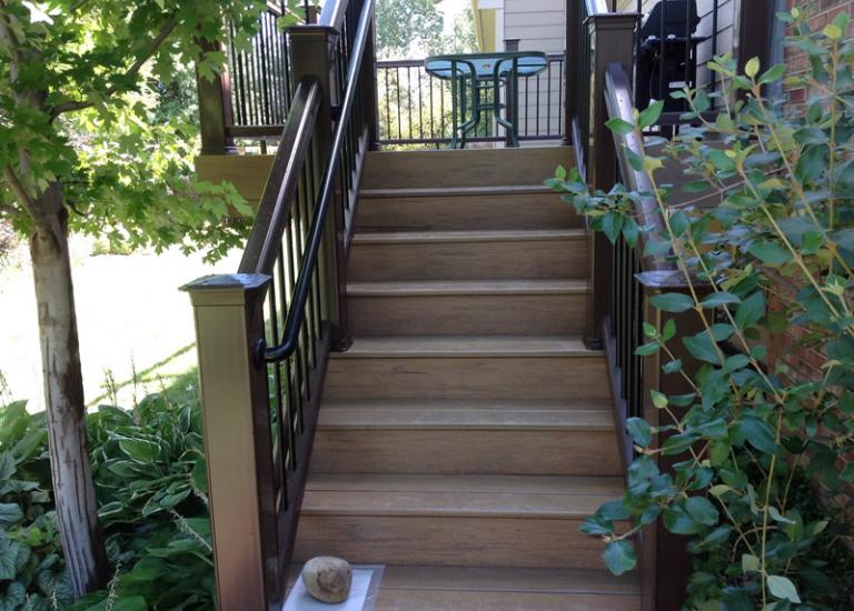 Timbertech Earthwood Evolutions Tigerwood with Radiance Rail System